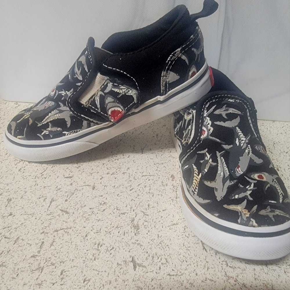 Vans Side Velcro Shark Shoes